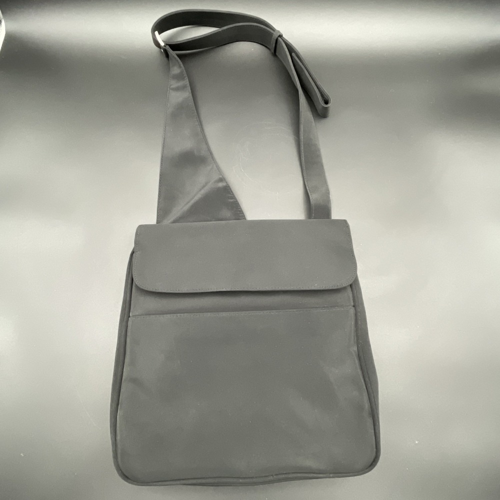 Cloud Walkers Black Nylon Flap Crossbody Shoulder Bag Adjustable Strap